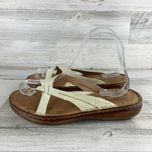 BORN Cream Leather Thong Sandals 7